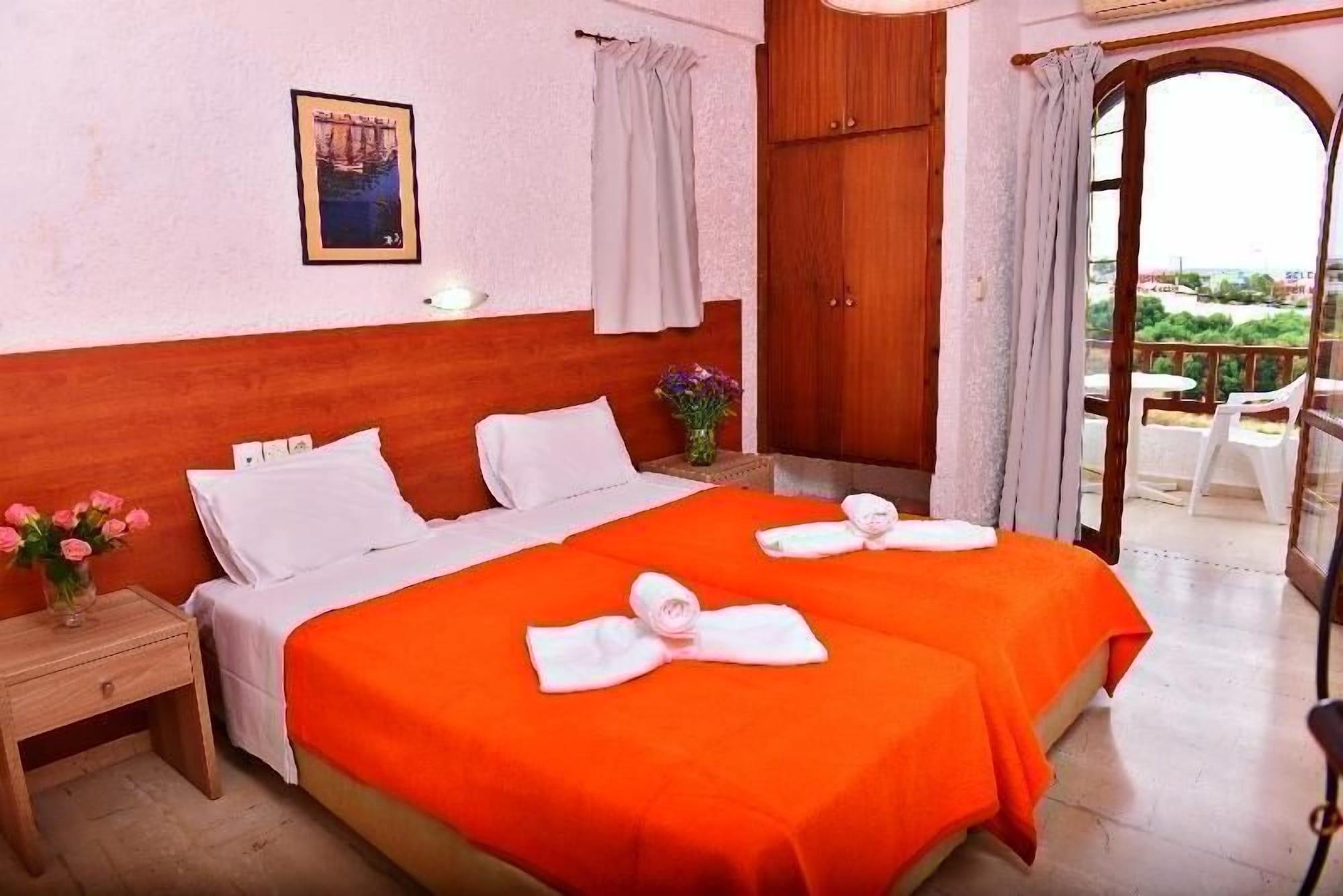 Krits Hotel Hersonissos  Bagian luar foto